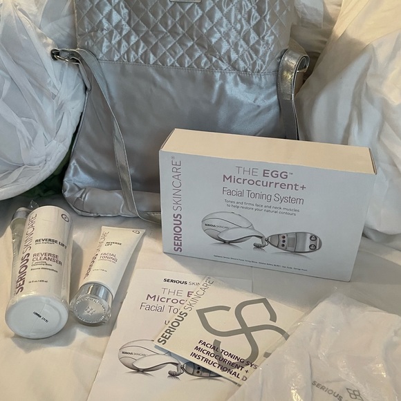 The Egg Microcurrent + Facial Toning System/ New - Picture 1 of 7